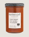 Tomatensaus met wortelen en basilicum