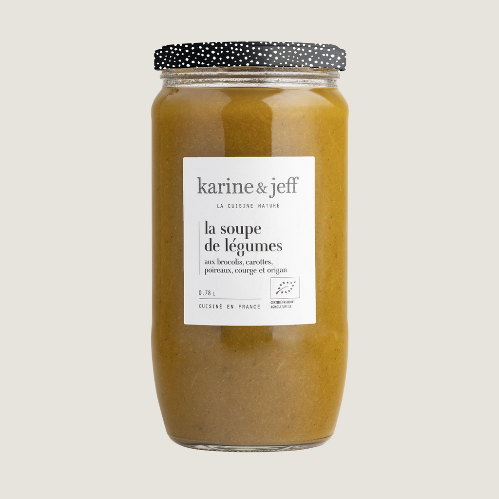 Groentesoep - met broccoli, wortelen, prei, pompoen en oregano