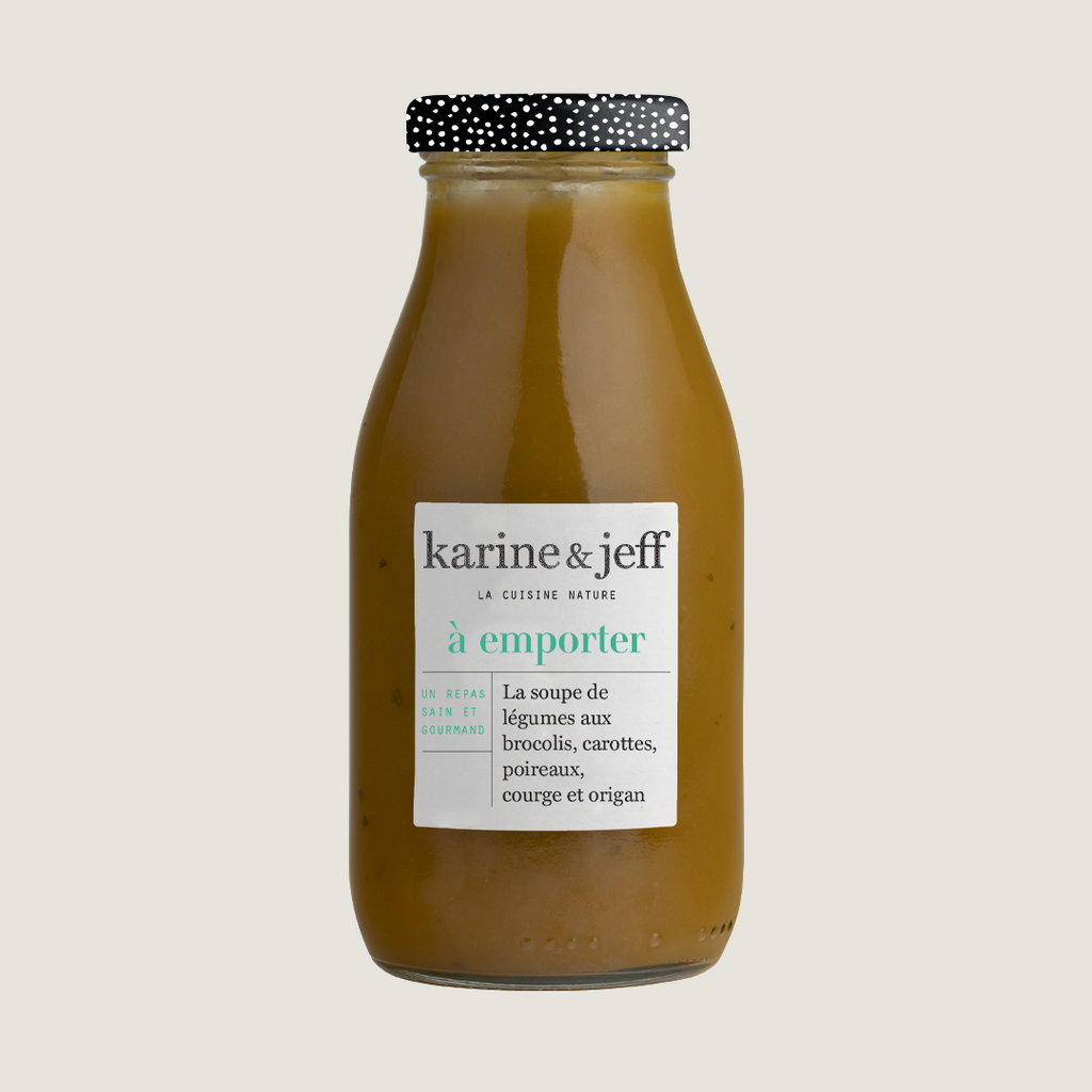 Groentesoep - met broccoli, wortelen, prei, pompoen en oregano
