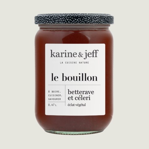 Le bouillon - betterave, céleri, citron et herbes