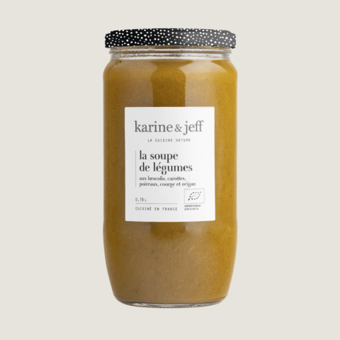 La soupe de légumes - aux brocolis, carottes, poireaux, courge et origan